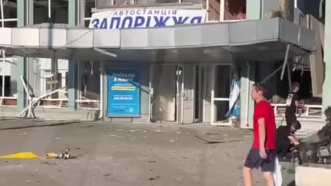 🤬 In Zaporizhzhia, three people were injured as a result of a Russian attack,