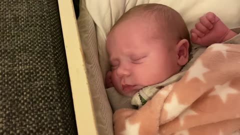 Baby Kayla’s 20th Day: Peaceful Sleep & Growing Fast!