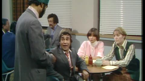 MIND YOUR LANGUAGE S01E07 - The Cheating Game