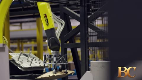 Amazon says new warehouse robot can ‘feel’ items, but won’t replace workers