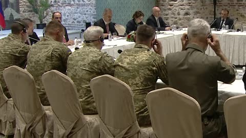 Canciller turco da la bienvenida a las delegaciones rusa y ucraniana en las negociaciones