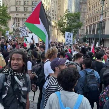 NYC: Small group of counter protestors at the anti-ICE rally in Lower Manhattan.