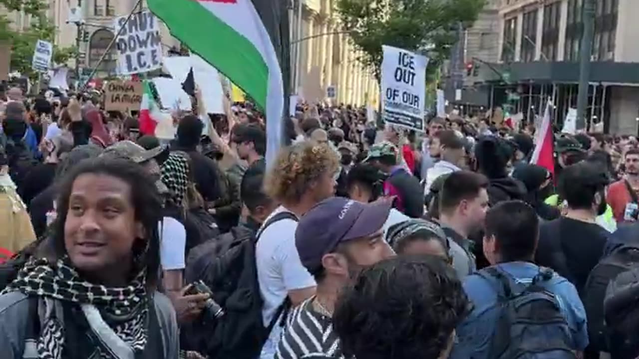 NYC: Small group of counter protestors at the anti-ICE rally in Lower Manhattan.