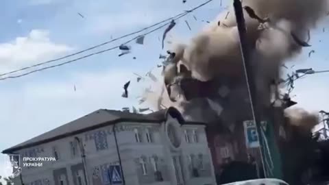 (Insane)The Moment a Russian Attack Drone Slams into Pharmaceutical College