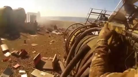 Ukrainian Special Forces DROP Russian Soldier (*GRAPHIC FOOTAGE*) Combat Footage