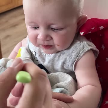 baby kayla tries prunes for the first time – funny reaction! 😂👶
