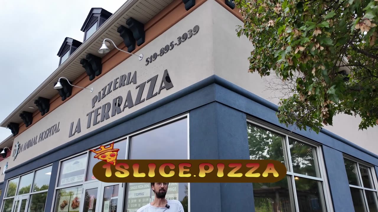 Pizzeria La Terrazza Large Pepperoni Pizza Review