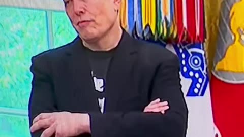 Mask Sticking Out During Farewell Speech at White House — Looks Like He Just Dived Into Sh*t