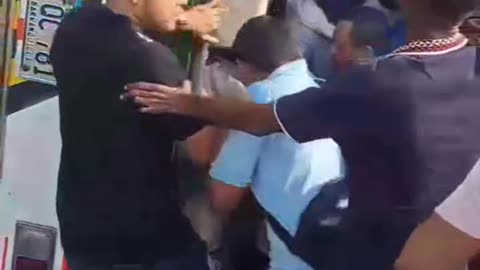 ACCIDENTE DE BUS EN EL BARRIO LA MANGA - BARRANQUILLA