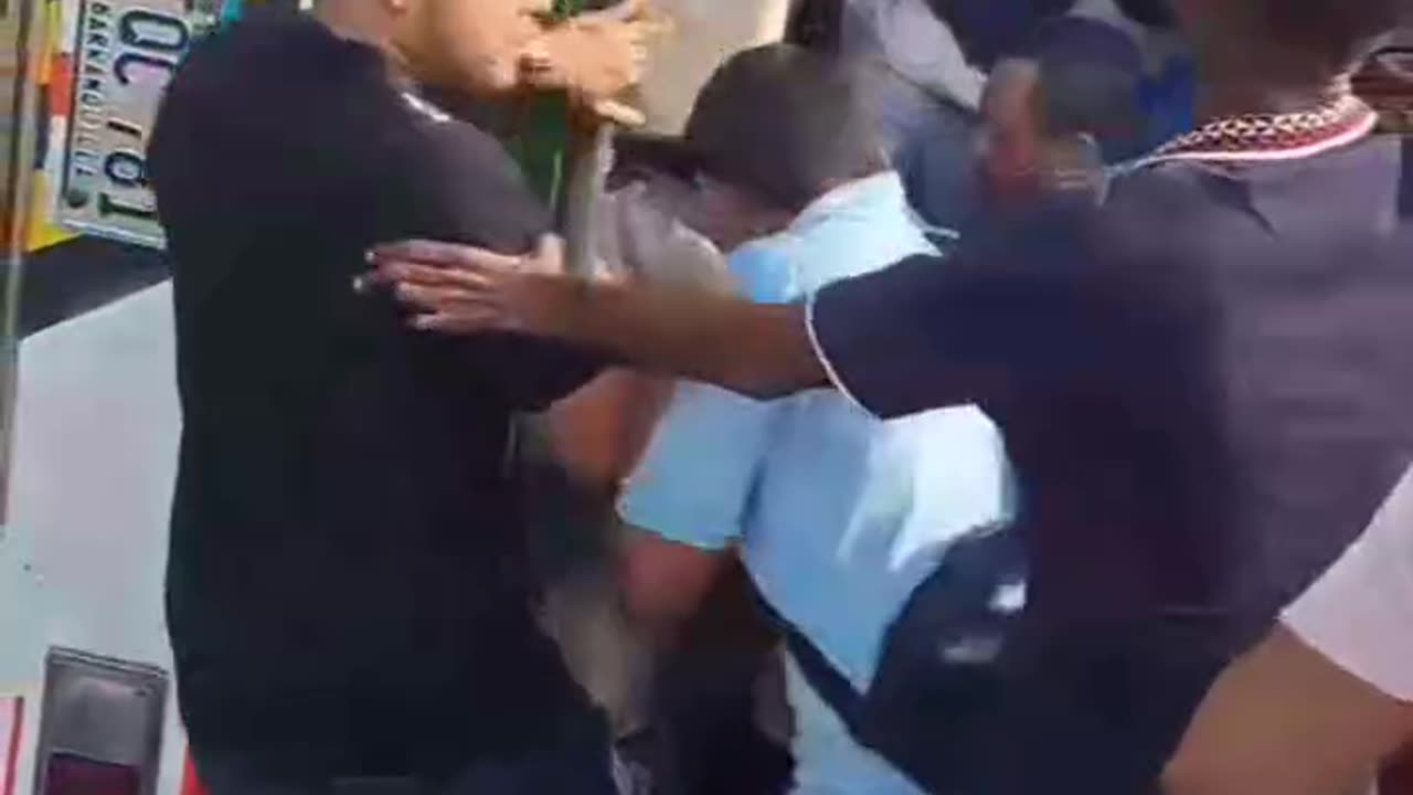 ACCIDENTE DE BUS EN EL BARRIO LA MANGA - BARRANQUILLA