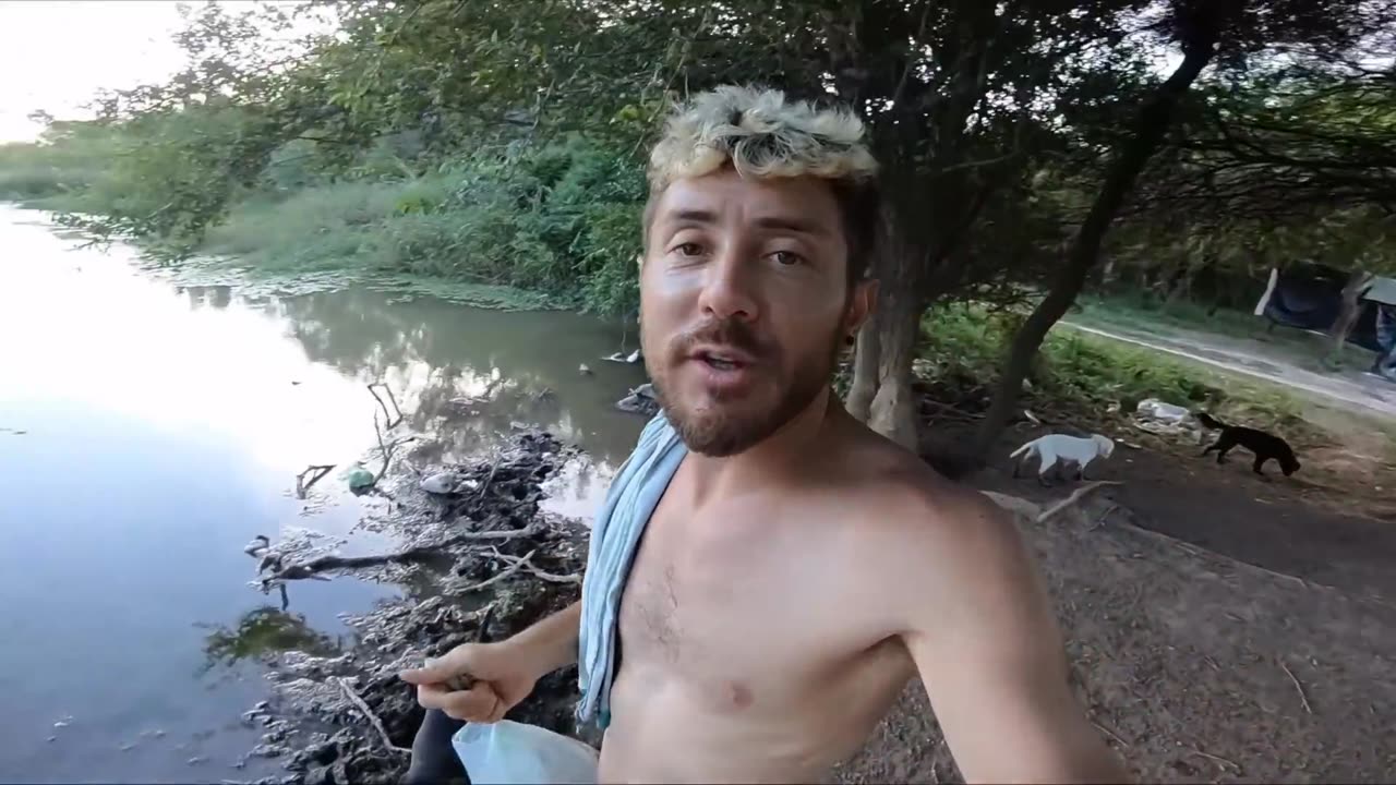 APARECE UNA SERPIENTE en el pozo de AGUA
