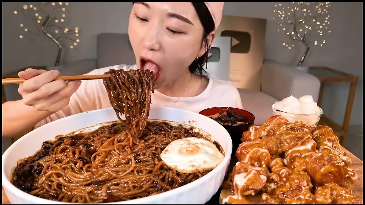 Korean black bean noodles with Fried Chicken