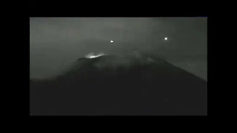 A UAP enters the Popocatépetl volcano in Mexico