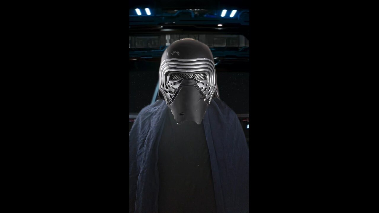 Kylo Ren putting fear in to subordinates😬..