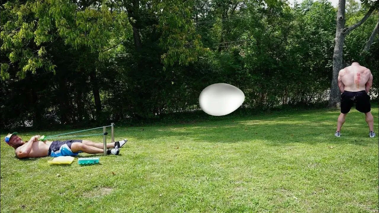 Mini Bodybuilder VS Egg Launcher!!!