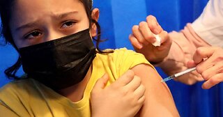 Czołowy epidemiolog bije na alarm: szczepionki mRNA wywołują „biologiczne zniszczenie”