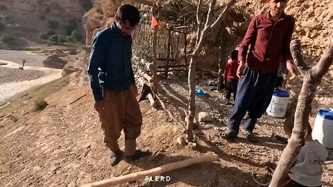 Creating a beautiful wooden fence for the cave yard by the nomadic family"
