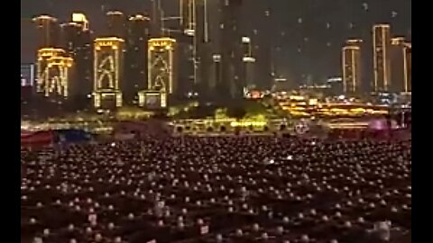 8,100 DRONES DOCKING THEMSELVES TO CHARGE AFTER A DRONE SHOW. 😲