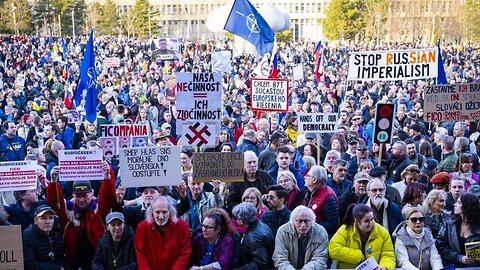 Thousands of people in Slovakia again protest government's pro-Russian policy