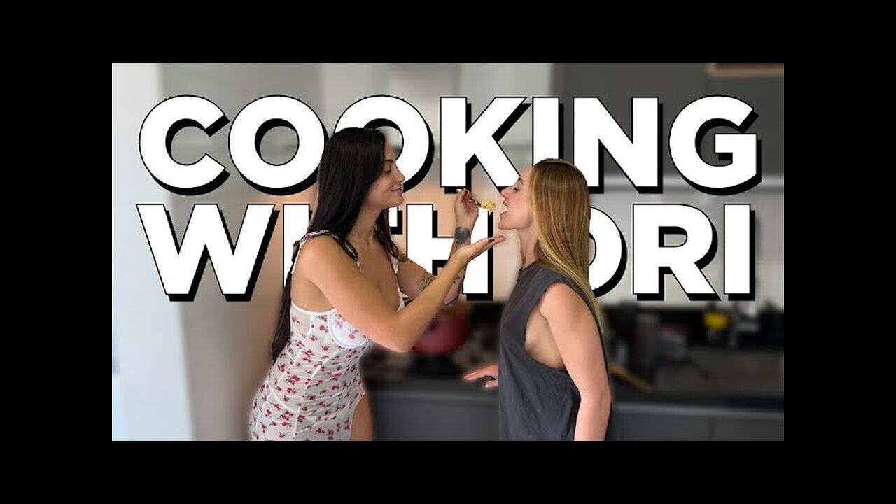 MAKING A DELICIOUS CHICKEN FOR LUNCH WITH @zoealvarez2 | COOKING WITH DRI