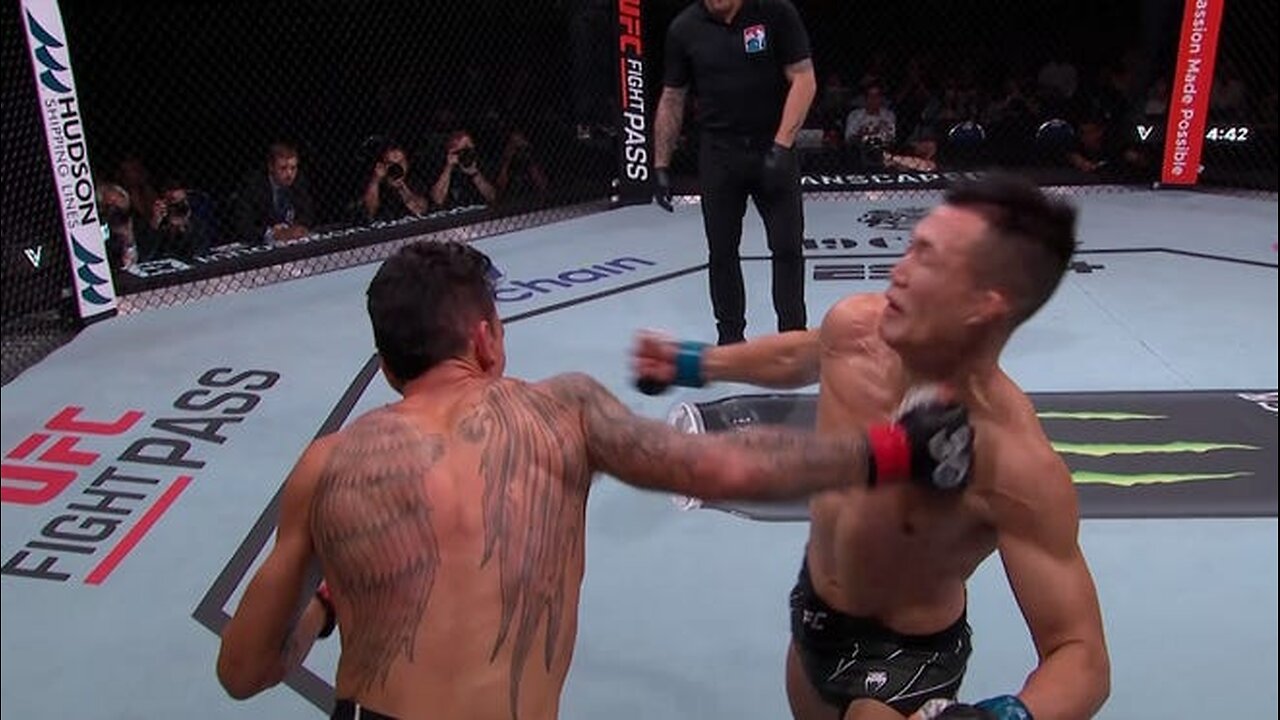 Max Holloway vs The Korean Zombie – UFC Singapore