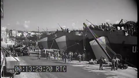 CONVOY OF LSTs BRING SUPPLIES ... - CONVOY OF LSTs BRING SUPPLIES TO ANZIO BEACH HEAD - 428-npc-4157