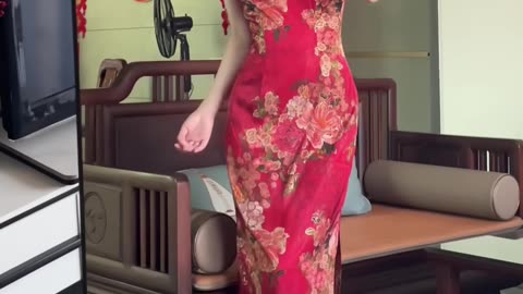Attractive Ruby Dress Sultry Show Walk | Daily Beauty EP 1075