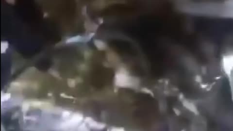 🇮🇱🇮🇷 First footage of an Israeli jet wreckage downed by #Iran, likely an F-16 #ISRAEL #WAR