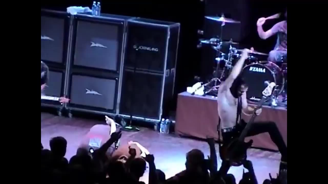 Flyleaf - So I Thought (LiveMilwaukee-2007)