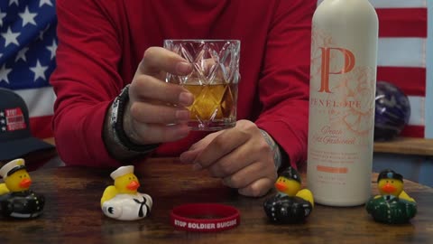 A1C Me'lik Etienne - Penelope Peach Old Fashioned RTD Cocktail Review