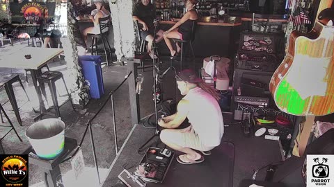 LIVE Music Everyday!