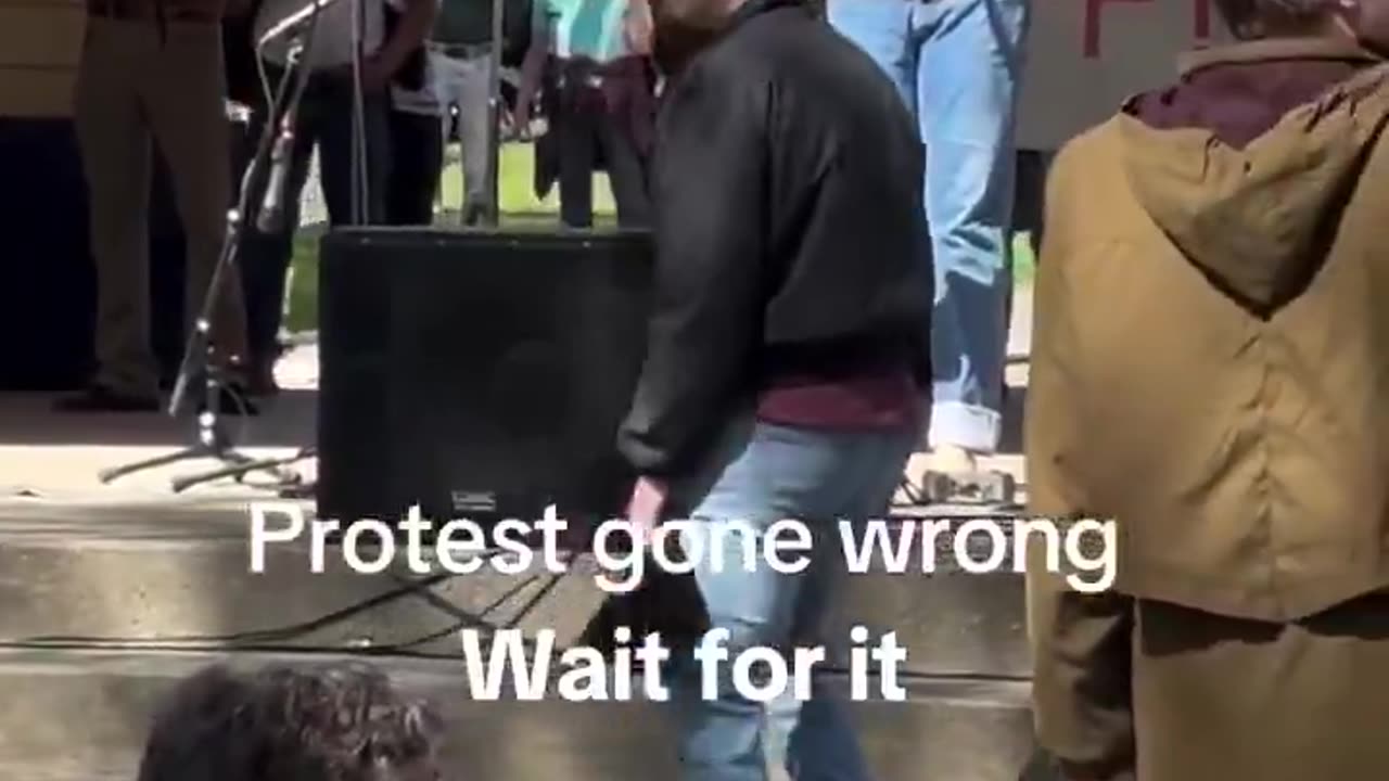 Liberal protest to restore foreign aid goes wrong.. (The shirt he was wearing!)