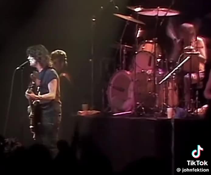 Lonely Is The Night ~ Billy Squire ( Live )