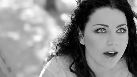 Evanescence - My Immortal (Official Music Video)