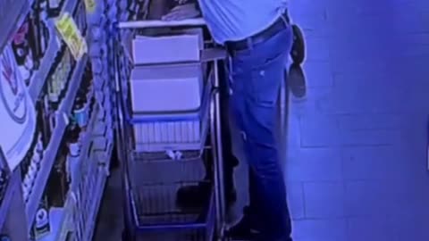 CCTV catches everything—even when you’re not a fan of your boss’s advice! 👀😬 🛒