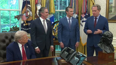 President Trump Signs Executive Orders from the Oval Office - 05/23/2025