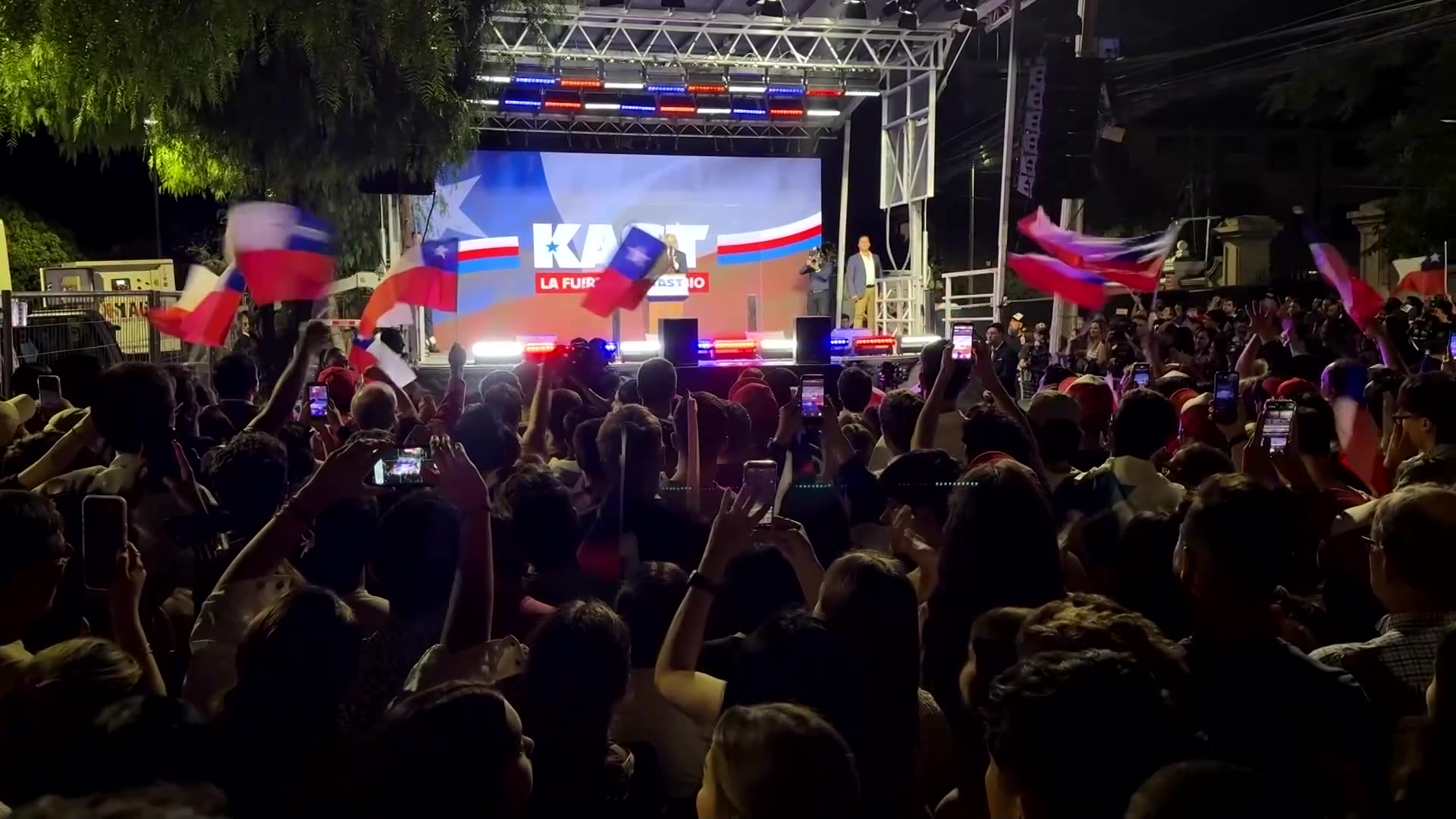 Leftist Jara leads Chile vote as far-right Kast eyes runoff victory