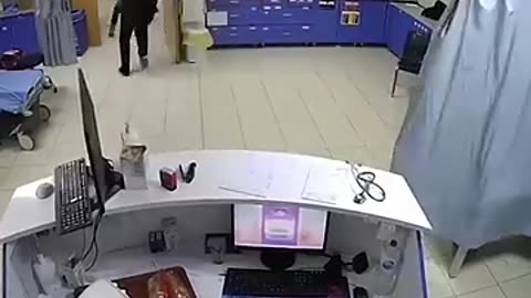Nurse rushes to rescue children as massive earthquake hits