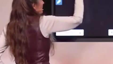 A large number of vehicles can be seen waiting to be towed after ICE arrest illegals