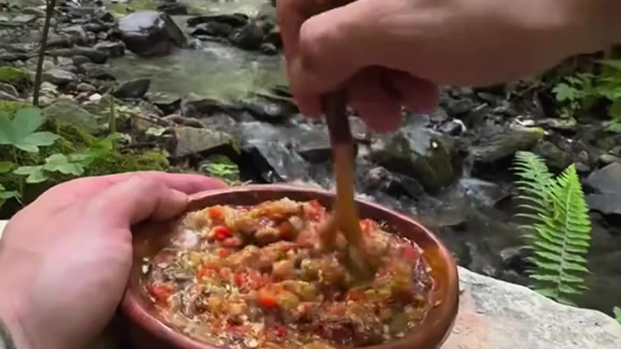 Cooking beef steak between pita bread , in nature 🥩🪵💦🐿