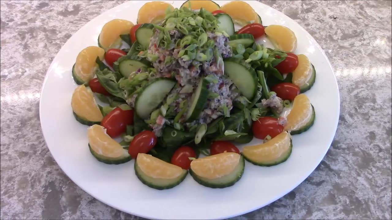 spinach salad with sardines