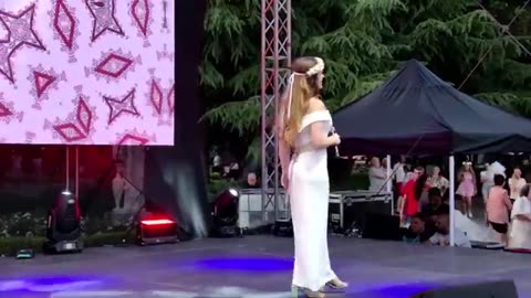 Официално закриване на Празник на Розата 2025 с концерт на фолклорната певица Цветелина
