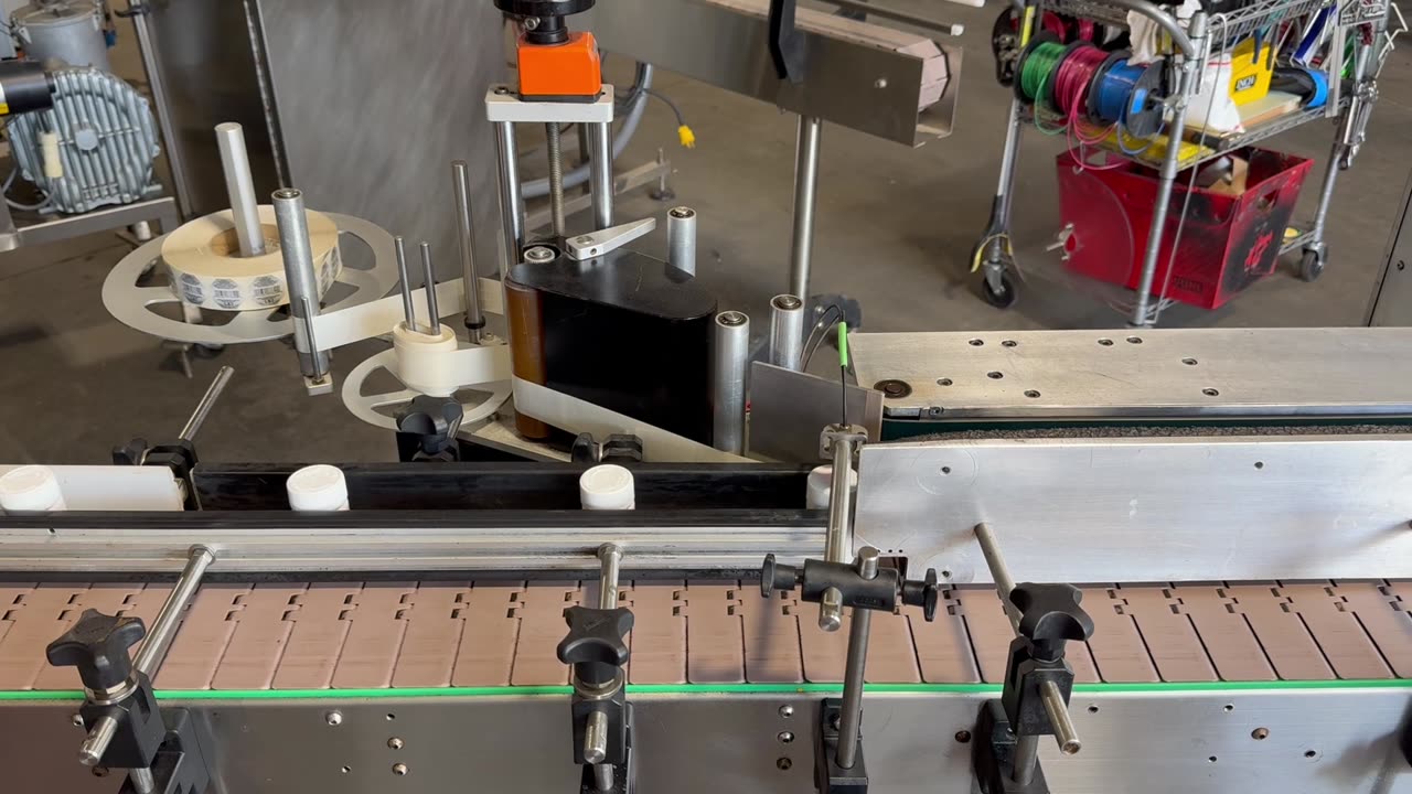 JDA Process Pressure Sensitive Wrap Around Labeler