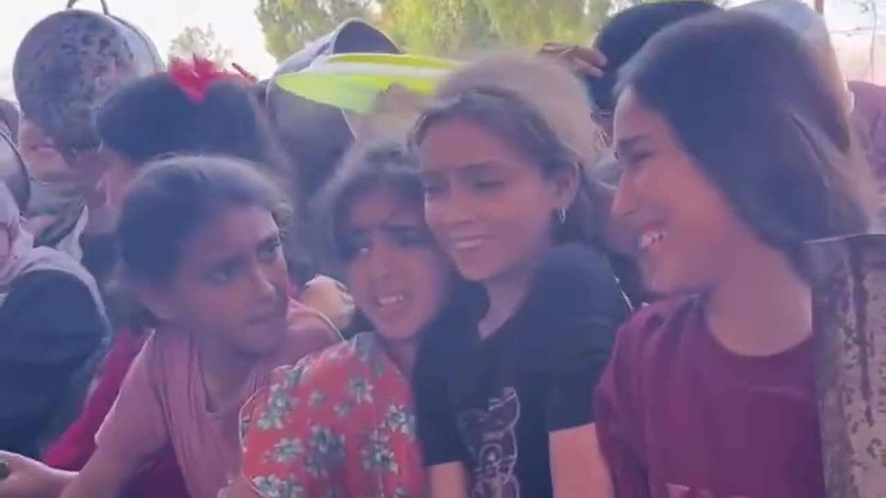 Liza Rosen - Oops! Hamas forgot to cut the part where their “starving girl” breaks character and lau