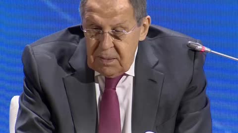 Lavrov: UE debe exigir a Kiev derogar las leyes que violan la Carta de la ONU