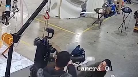 KILLER ROBOT?!: