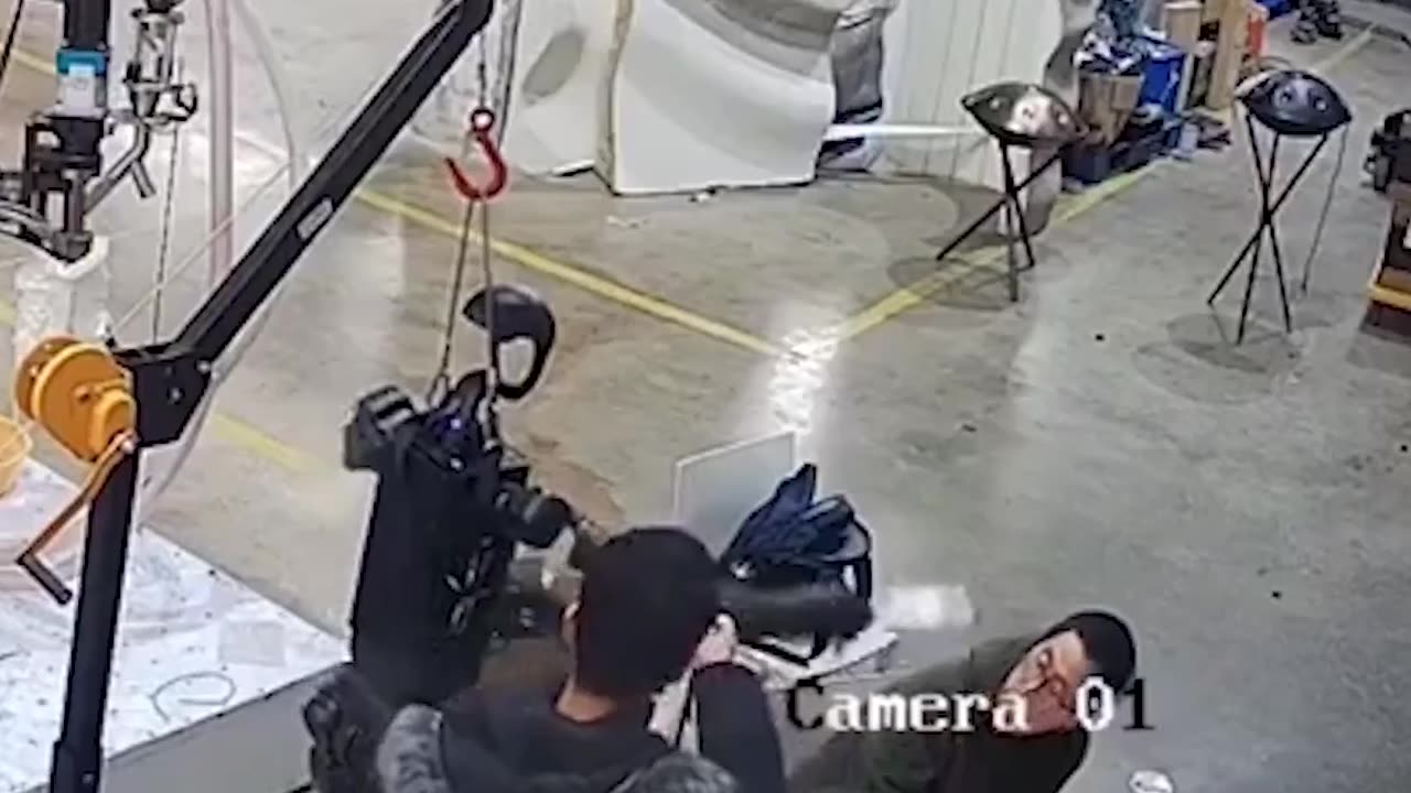 KILLER ROBOT?!: