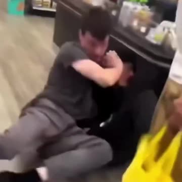 Shoplifter gets humbled by a random guy