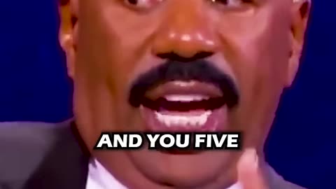 In a hilarious comedy routine, a 5-year-old mocks the age of his family!