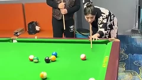 Funny snooker incident